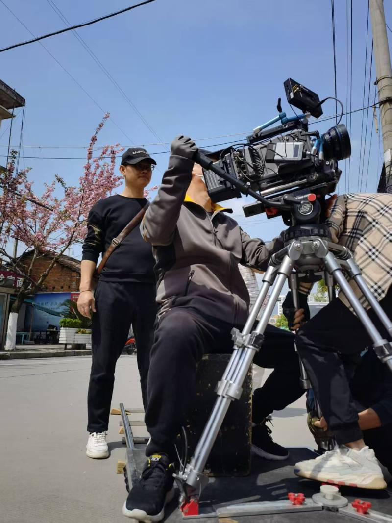 府谷县广告片拍摄：快消品牌爆款之选，网感内容适配社媒传播！
