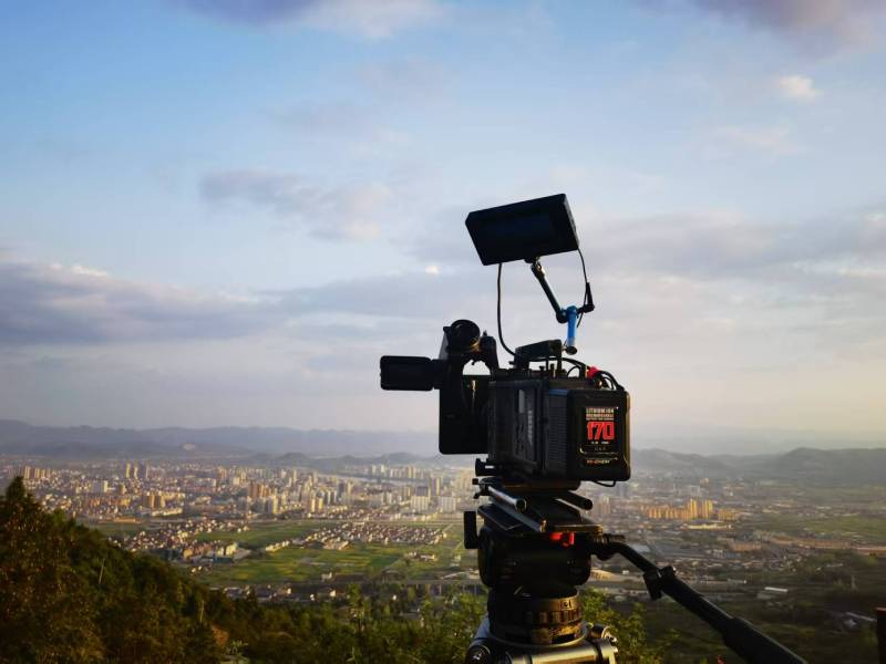 府谷县广告片拍摄公司：复古美学复兴者，重塑经典符号的现代演绎